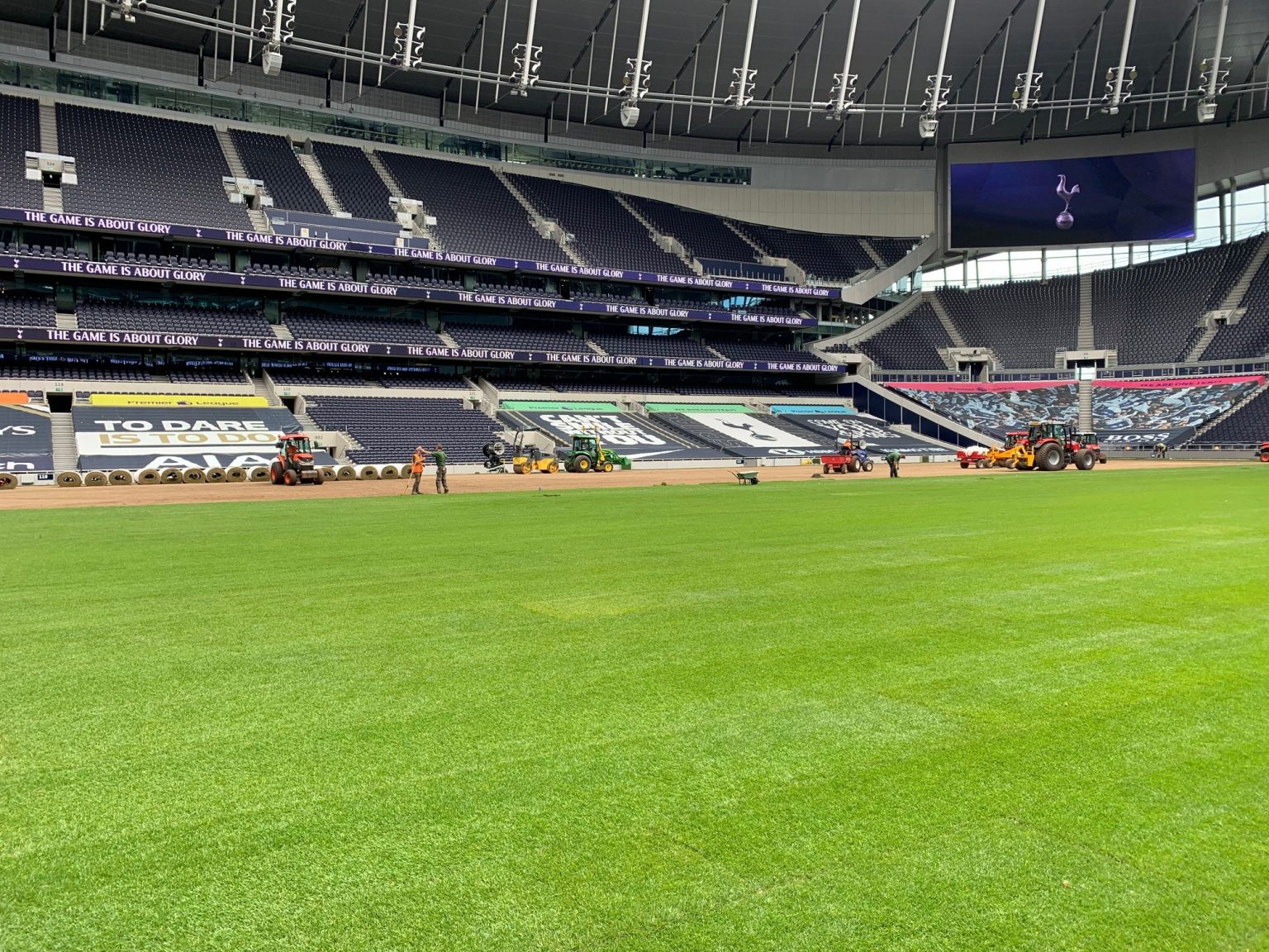 Tottenham equipped with PlayMaster hybrid turf system — Tarkett Group